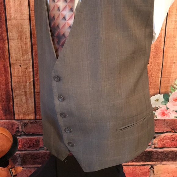 Dress Vest - Picture 14 of 17